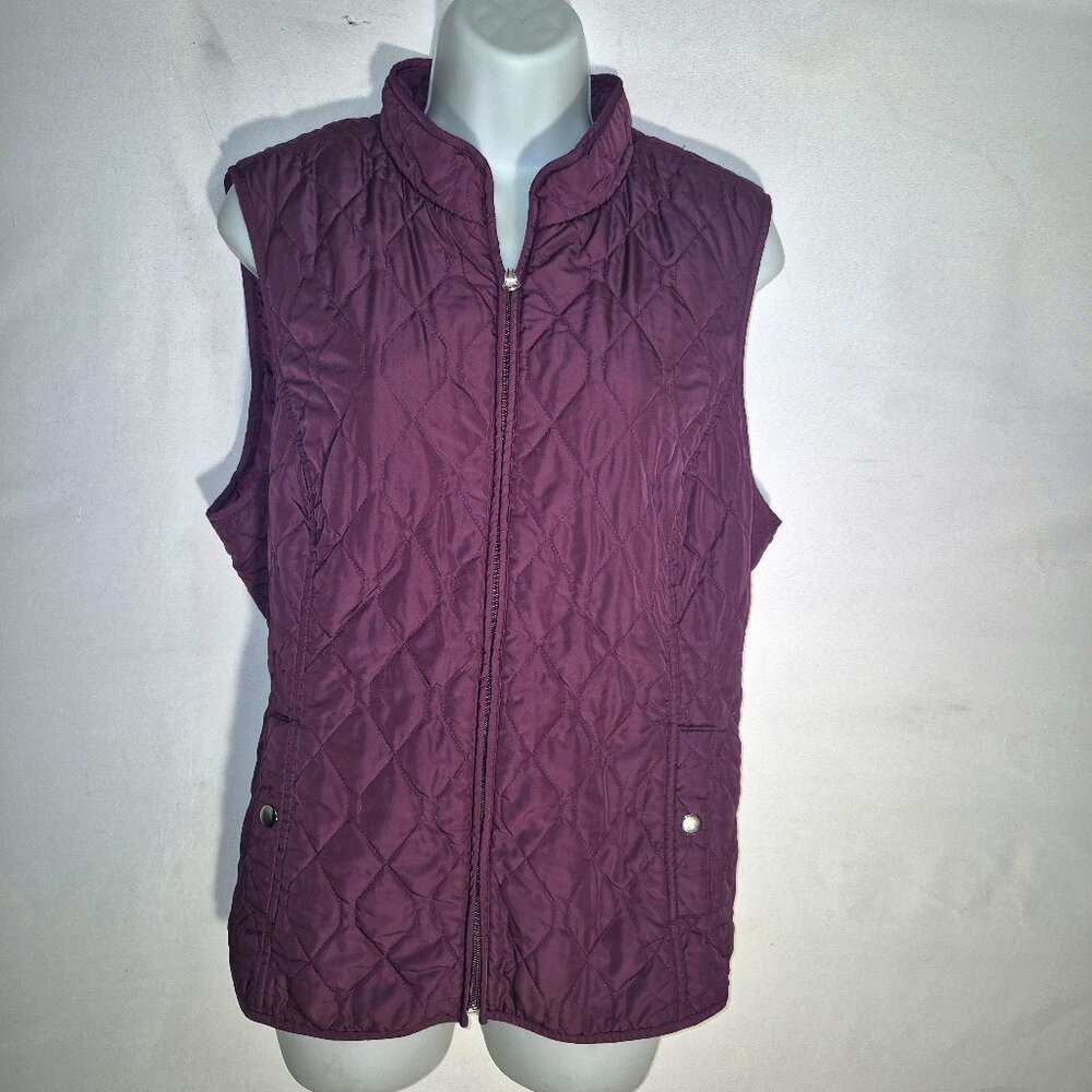 Croft & Barrow quilted vest w/waist adjuster and buttoned pockets in size Large